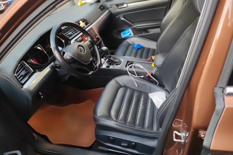 Used Volkswagen Lamando 2015 280TSI DSG Luxury Edition Left Front Seat