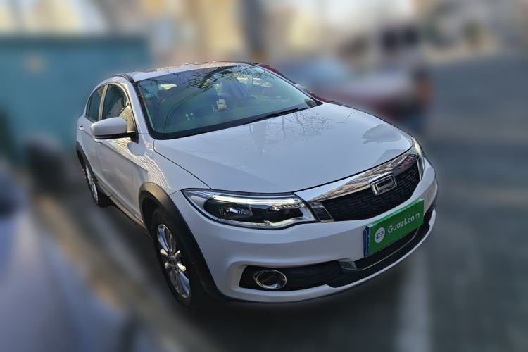 Used Qoros 3 2015 Urban SUV 1.6T Automatic – Dynamic Edition Enhanced Model