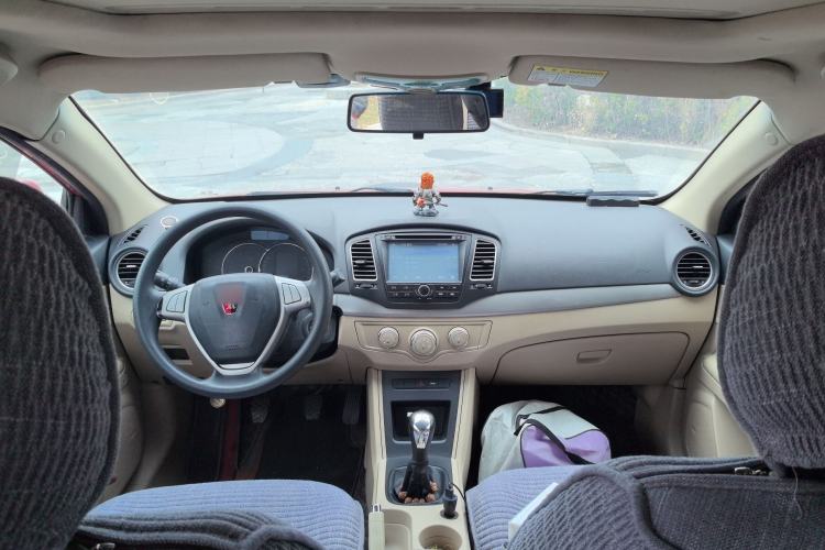 Used Roewe 350 2015 1.5L Manual Luxury Sunroof Edition