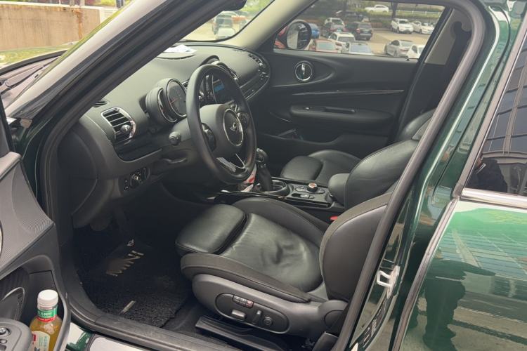 Used MINI Clubman 2016 Revised Version 1.5T COOPER Connoisseur Edition Left Rear Seat