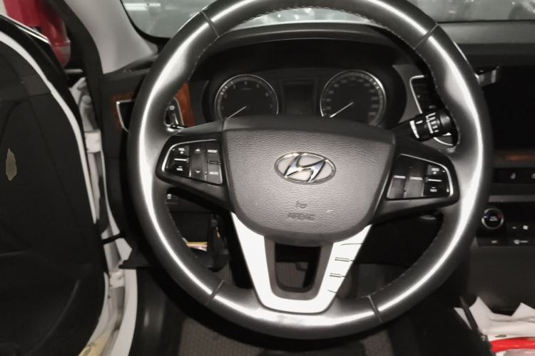 Used Hyundai Mistra 2014 1.8L Automatic Deluxe DLX Model
