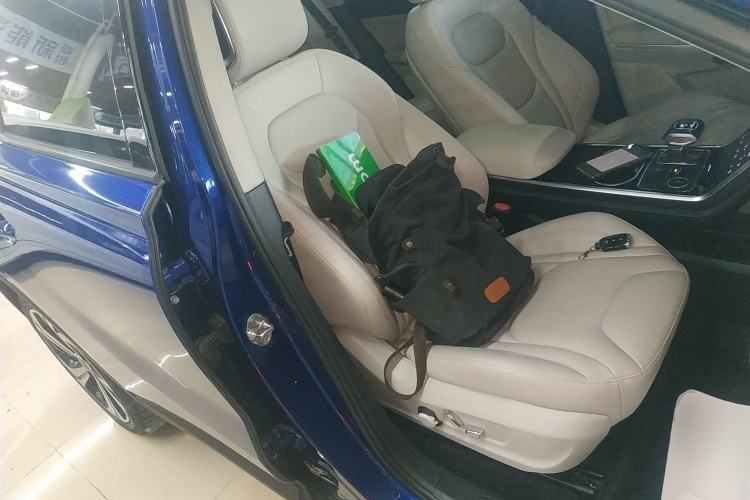 Used Hongqi E-HS3 2019 Zhilian Qiyue Two-Wheel Drive Version
