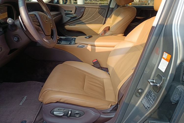 Used Lexus LS 2020 500h Excellence Edition China VI standard
