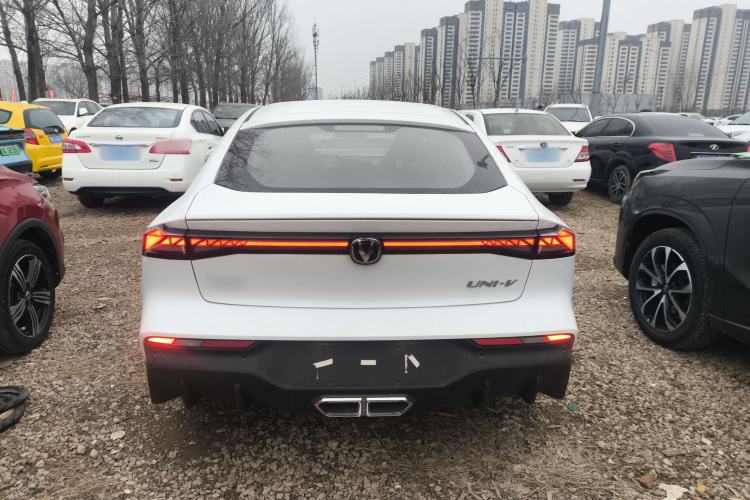 Used Changan UNI-V iDD 2024 Blue Whale Smart Electric iDD 136km ZhiKu Model