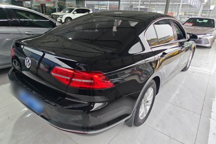 Used Volkswagen Magotan 2019 280TSI DSG Comfort Model China VI Standard Rear Right 45 Deg