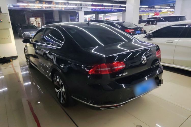 Used Volkswagen Magotan 2018 330TSI DSG Luxury Model Exterior 2