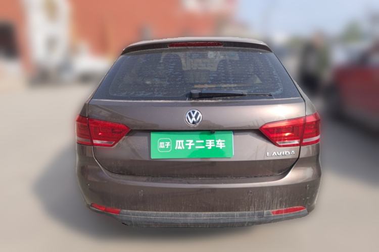 Used Volkswagen Gran Lavida 2014 1.6L Automatic Sport Edition
