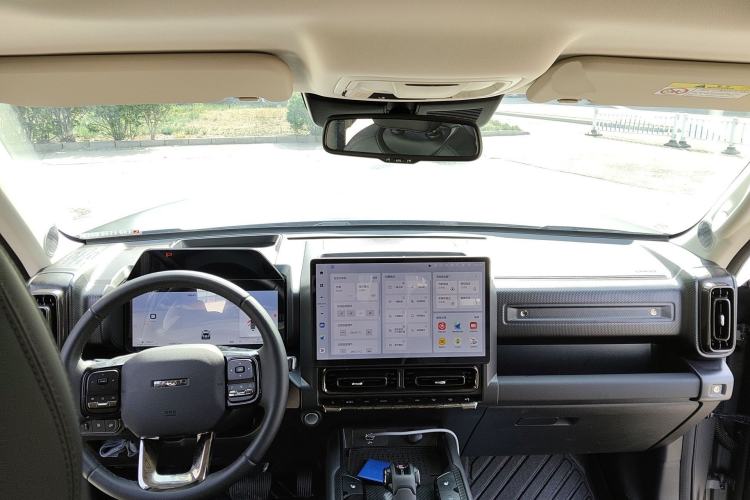 Used Haval Raptor New Energy 2024 Hi4 145 Cross-Over Edition Center Console