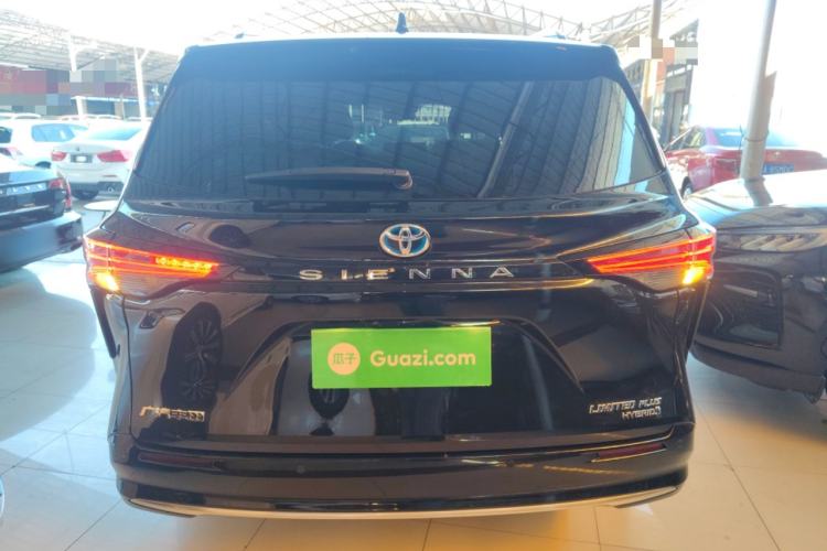 Used Toyota Sienna 2021 2.5L Hybrid Ultimate Edition