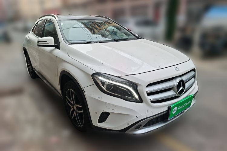 Used Mercedes-Benz GLA 2016 GLA 200 Fashion Model Front Right 45 Deg