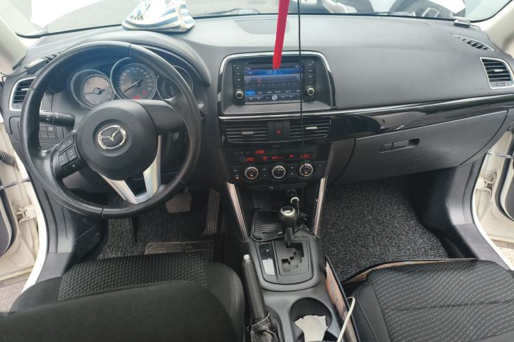 Used Mazda CX-5 2014 2.0L Automatic Two-Wheel Drive Urban Version Center Console