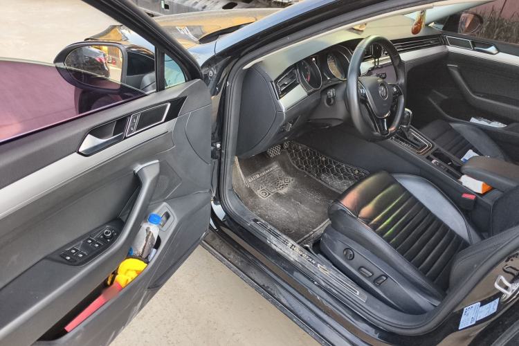 Used Volkswagen Magotan 2018 330TSI DSG Advanced Model Driver Seat