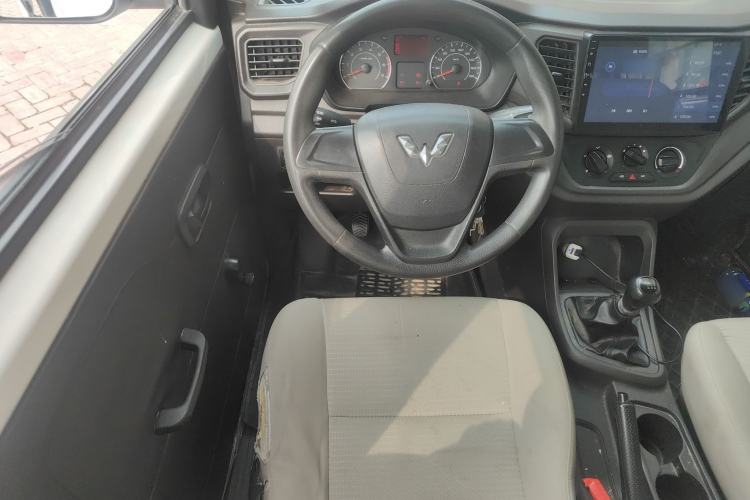 Used Wuling Hongguang V 2019 1.5L Jingqu Version China VI LAR