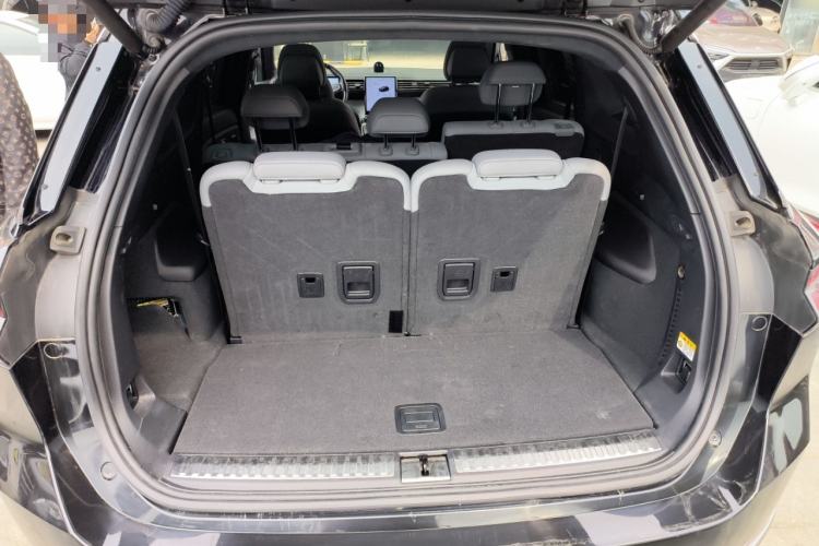 Used Nio ES8 2020 580 km Signature Edition 7-Seater Version
