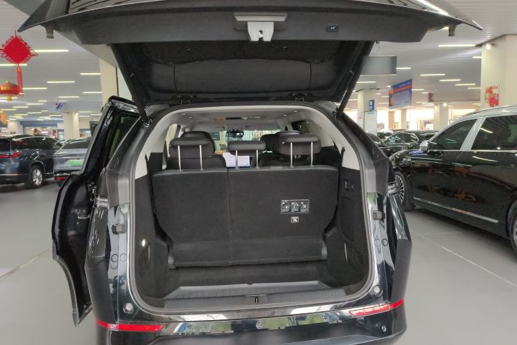 Used XPeng X9 2024 702 Ultra-Long Range Max Trunk