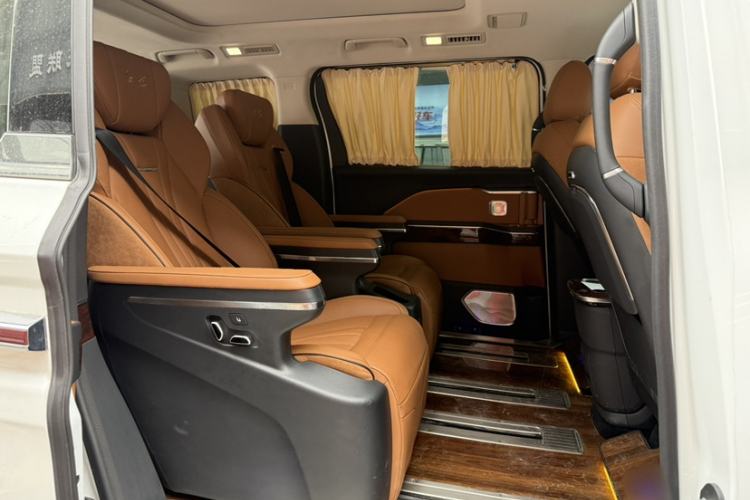 Used Hongqi HQ9 2023 2.0T Smart Connect Flagship Edition
