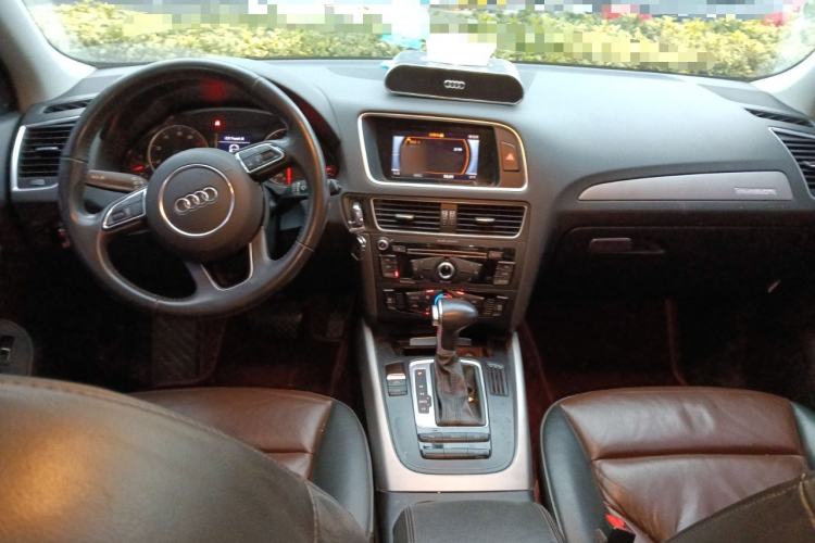 Used Audi Q5 2018 Collector's Edition 40 TFSI Ambition Model
