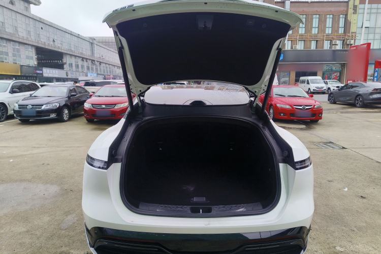 Used Avatr 06 2025 Pro Range-Extended Edition Trunk