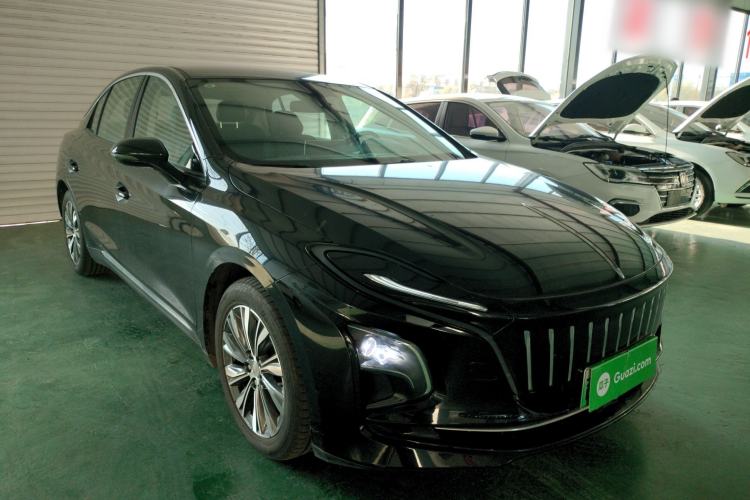 Used Hongqi E-QM5 2022 431 km Charge & Enjoy Edition
