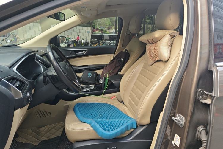 Used Ford Edge 2015 2.0T GTDi Two-Wheel-Drive High-Line Version