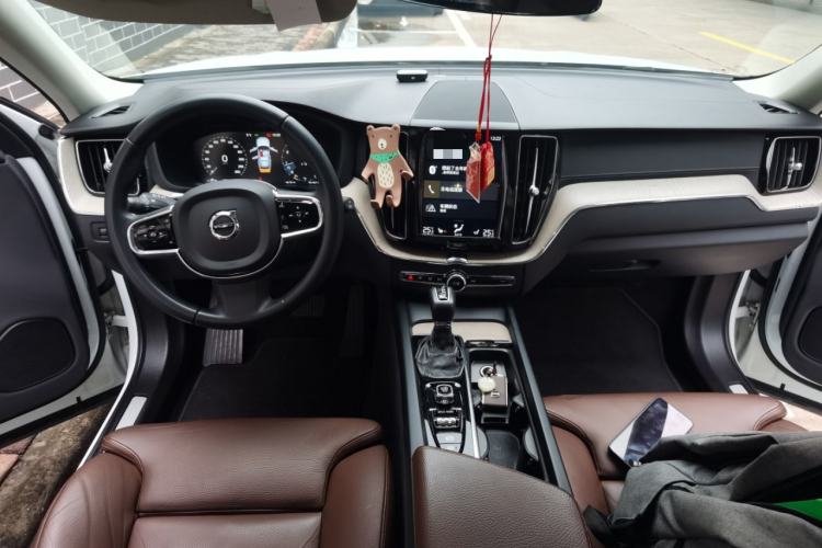 Used Volvo XC60 2020 T5 4x4 Smart Luxury Edition
