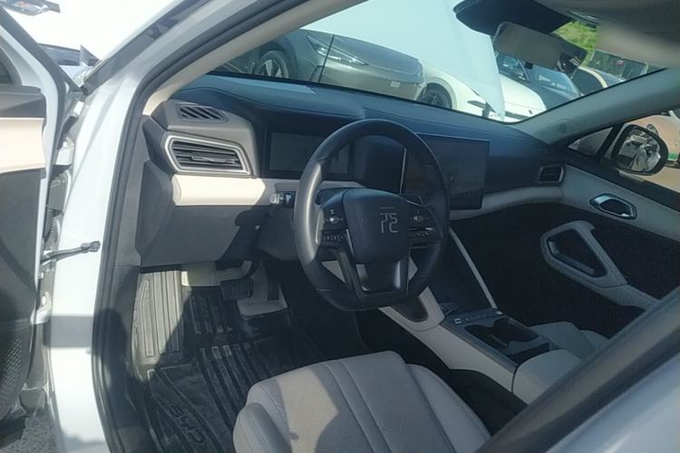 Used BYD Yuan UP 2025 Intelligent Driving Version 401 KM Dynamic Edition
