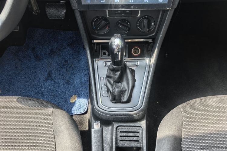Used Volkswagen Bora 2018 1.5L Automatic Fashion Model Gear Lever