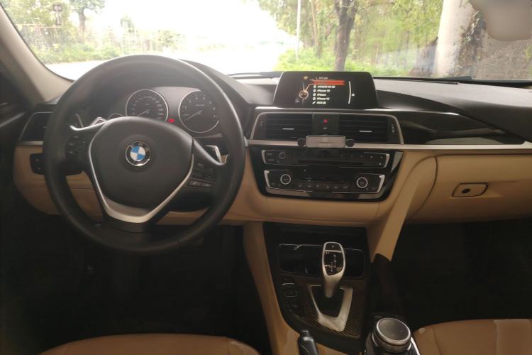 Used BMW 3 Series 2017 320Li M Sport Edition Center Console