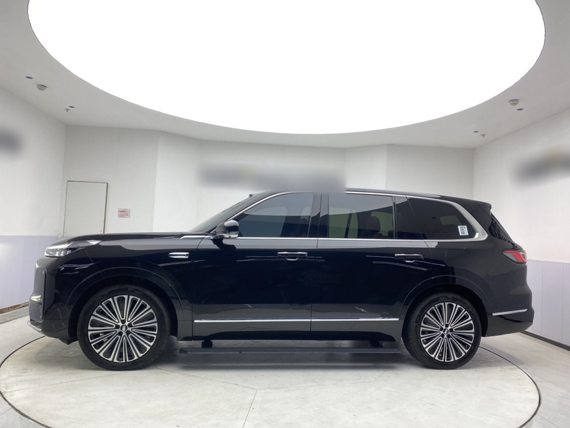 Geely Galaxy M9 2025 Model 210km Four-Wheel-Drive Leading Edition — снимка 12