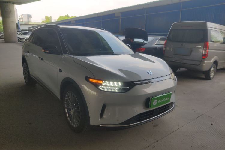 Used Leapmotor C11 2024 All-Electric 580 Luxury Edition Front Right 45 Deg