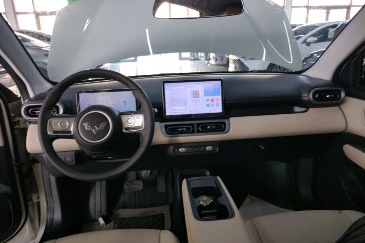 Used Wuling Bingo PLUS 2024 330 km Range Five-Seater Version
