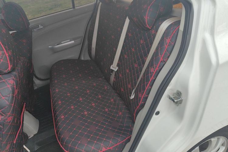 Used CHANGAN Alsvin V3 2015 1.4L Manual Warm-Hearted Model China IV Standard
