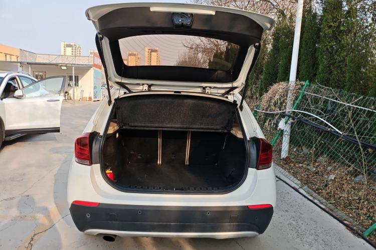 Used BMW X1 2012 sDrive18i Luxury Edition Trunk