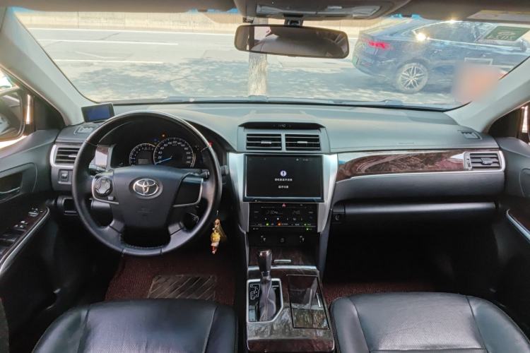 Used Toyota Camry 2016 2.0G 10th Anniversary Leading Edition
