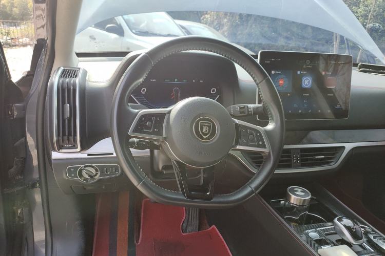 Used BYD Tang New Energy 2018 DM 2.0T All-Wheel Drive Smart Connectivity Luxury Model 7 Seats China V Emission Standard