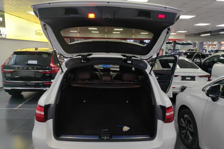 Used Mercedes-Benz GLC 2018 Facelift GLC 260 4MATIC Luxury Edition
