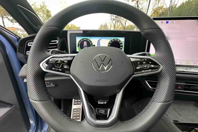 Used Volkswagen Tiguan L 2024 PRO 380TSI Four-Wheel Drive R-Line Prestige Edition Exterior 14