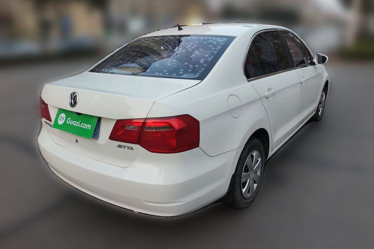 Used Volkswagen Jetta 2015 Value Edition 1.6L Manual Fashionable Style
