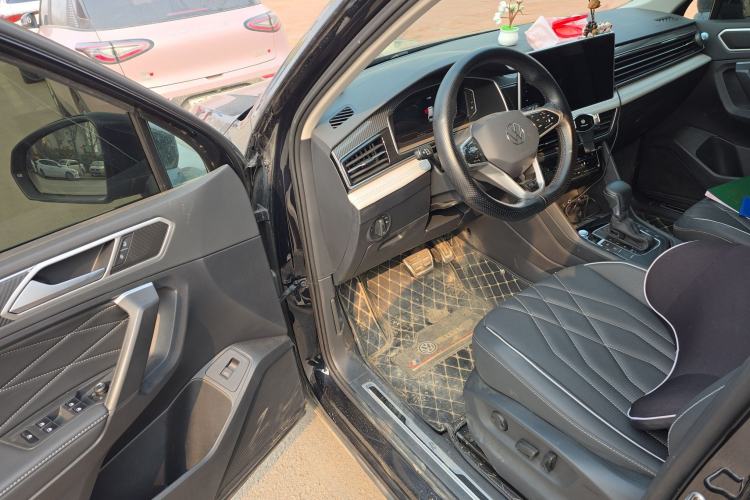 Used Volkswagen Tiguan L 2023 330TSI Automatic Two-Wheel Drive R-Line Enjoyment Edition