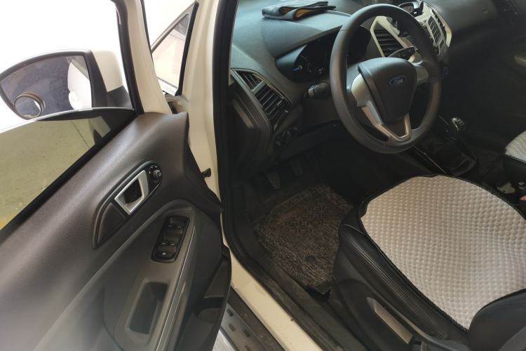 Used Ford EcoSport 2013 1.5L Manual Fashion Model Driver Seat