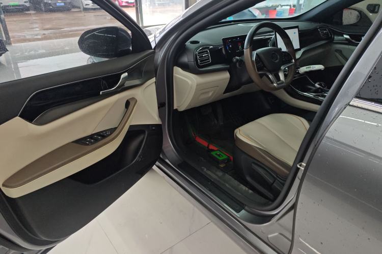 Used BYD Qin PLUS 2024 Honor Edition EV 510KM Leading Model