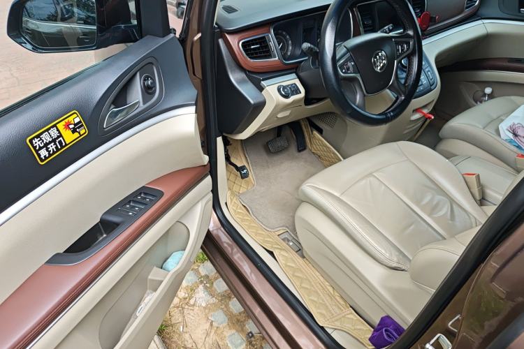 Used Buick GL8 2018 28T Luxury Model China VI Standard Driver Seat