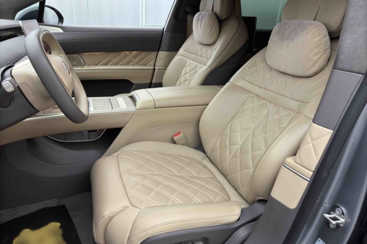 Used Nio ET9 2025 100kWh Signature Edition Interior 11