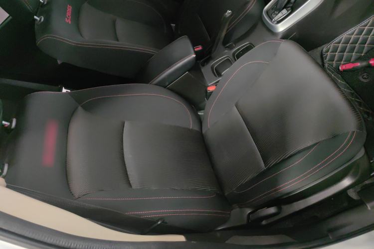 Used Suzuki S-Cross 2015 1.6L CVT Two-Wheel Drive Entry-Level Trim Right Front Seat