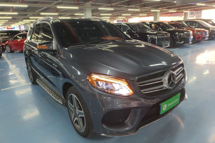 Used Mercedes-Benz GLE-Class 2015 GLE 400 4MATIC Front Right 45 Deg