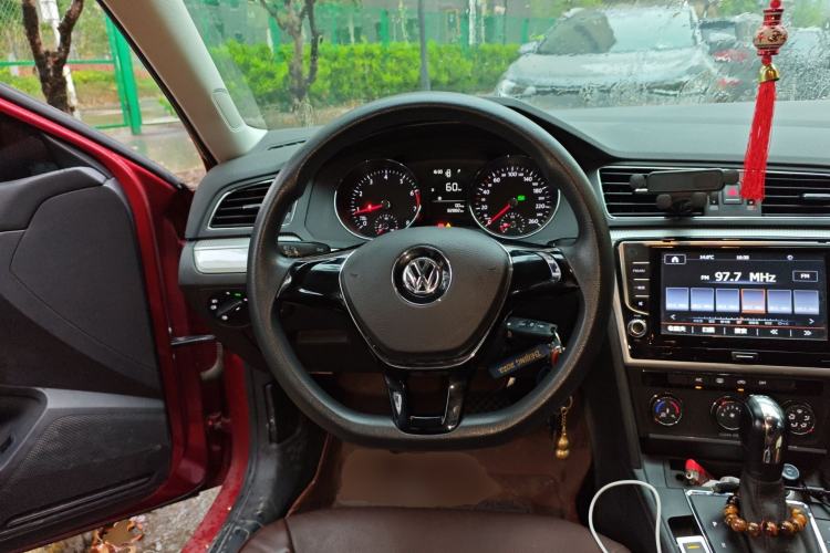 Used Volkswagen Lamando 2015 230TSI DSG Fashion Edition Steering Wheel