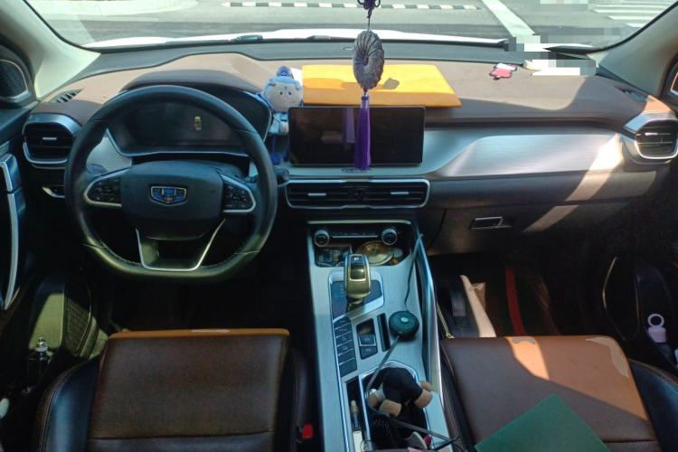 Used Geely Auto Coolray 2019 260T DCT Explorer China V Standard Center Console