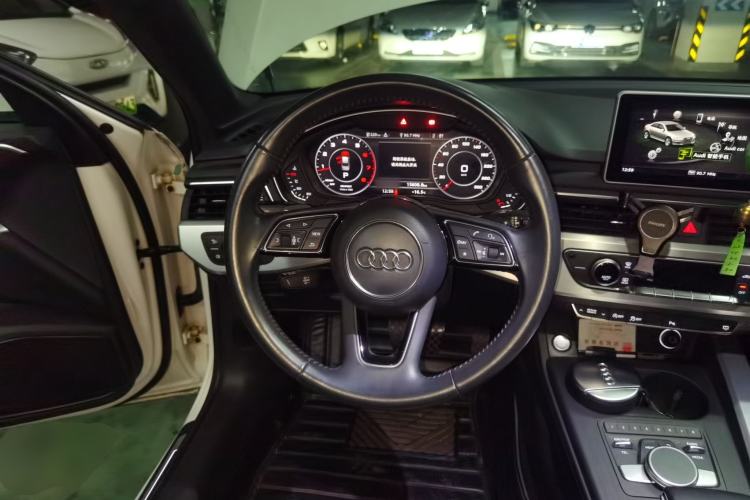 Used Audi A4L 2018 30th Anniversary Edition 40 TFSI Fashion Model