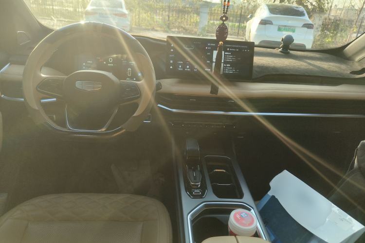 Used Geely Auto Haoyue L 2023 2.0T DCT Flagship Version
