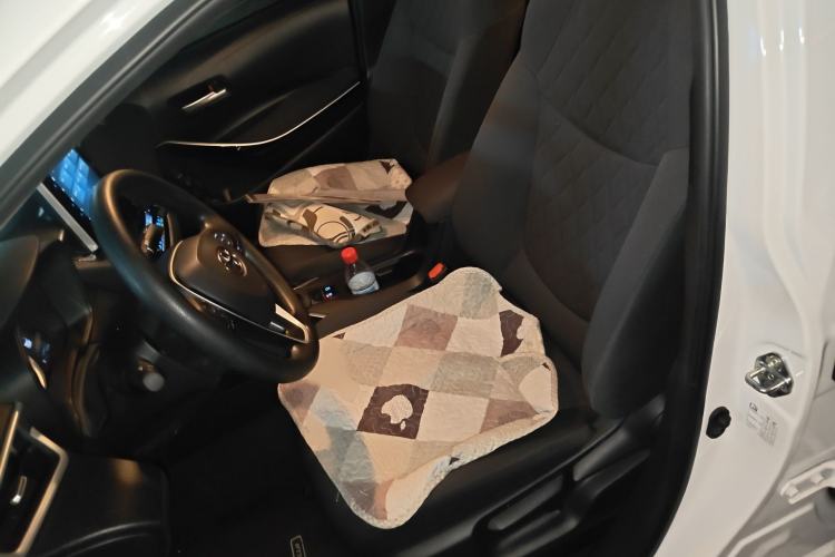 Used Toyota Corolla 2021 Dual-Motor 1.8L E-CVT Elite Edition Left Front Seat